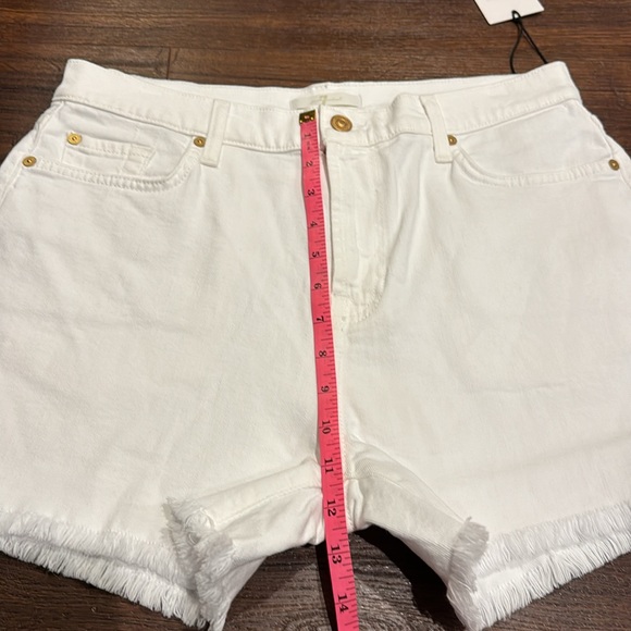 7 for All Mankind NWT White Denim Shorts with fringes Hem. - Picture 9 of 14